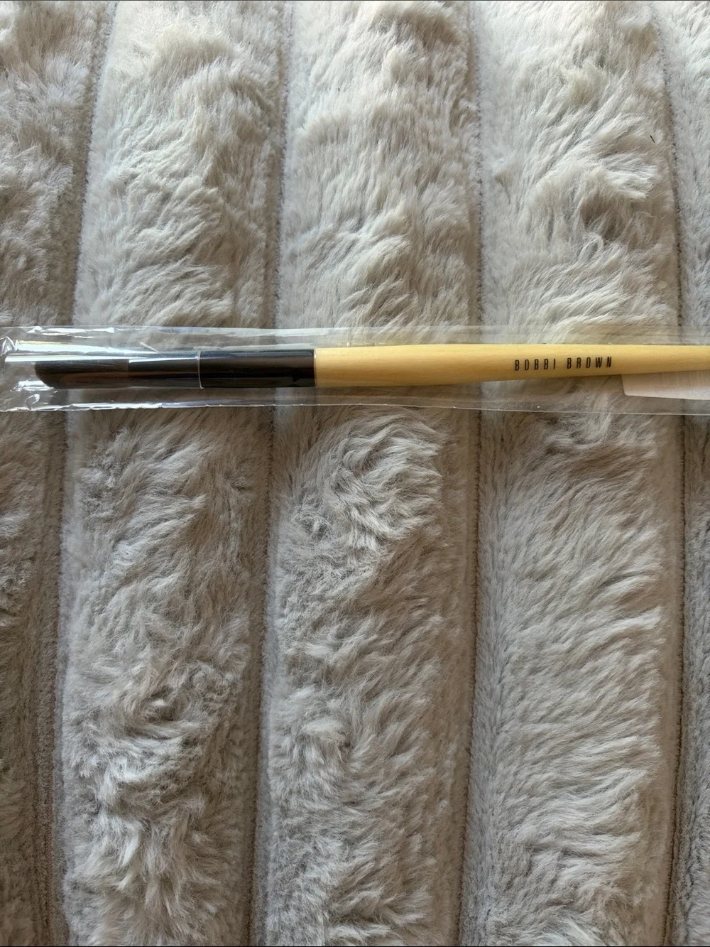 Bobbi Brown Cream Handle with Black Tip Eye Blender Brush
